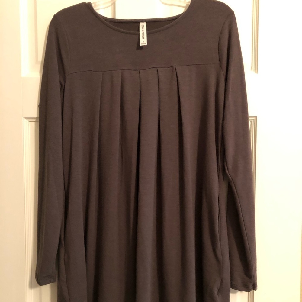 New without tags. Zenanna small top.